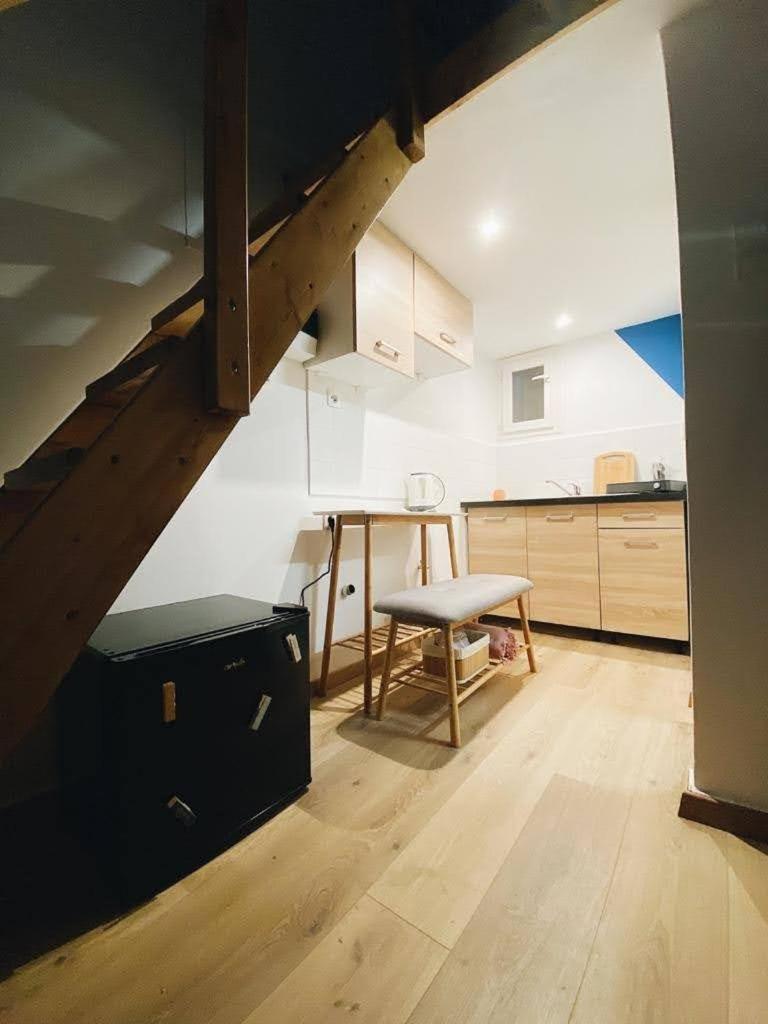 Velestinou Private Maisonette Apartment Athens Ngoại thất bức ảnh