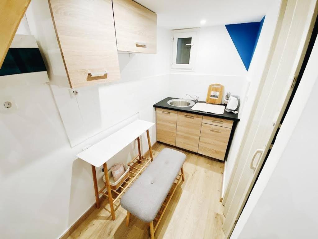 Velestinou Private Maisonette Apartment Athens Ngoại thất bức ảnh